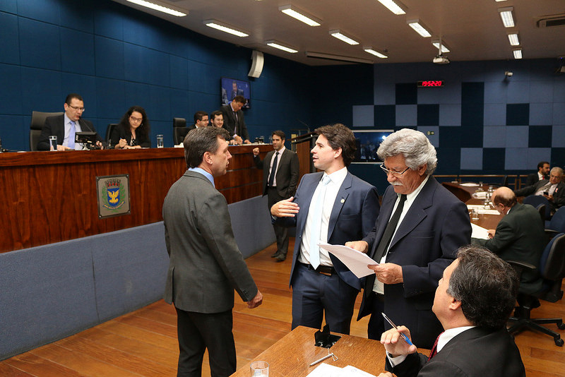 Câmara aprova, em votação definitiva, projeto de lei que isenta ONGs da cidade do pagamento de taxas e emolumentos; confira a votação desta quarta (25)