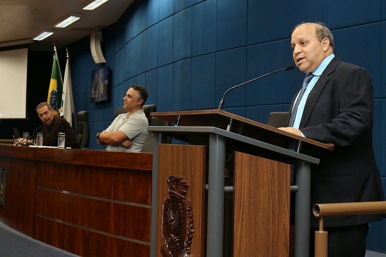 Câmara entrega Diploma de Honra  “Pastor João Batista Martins de Sá” e celebra os 500 anos da Reforma Protestante com palestras e o coral Kadmiel