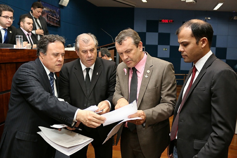 Com emenda que amplia participação popular, Câmara aprova em primeira discussão PL que cria o Conselho de Cultura de Paz