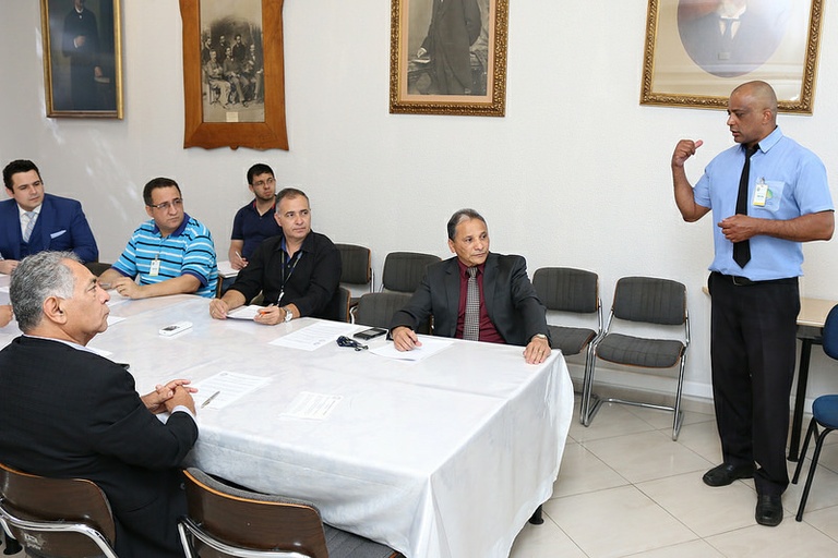 Comissão dos Direitos do Consumidor recebe taxistas