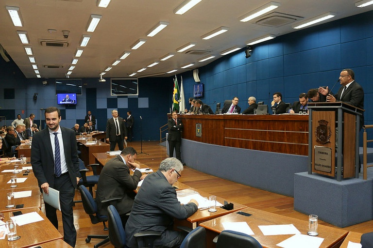Vereadores aprovam criação da Semana Municipal de Combate à Agressão ao Professor; confira a íntegra da votação desta segunda (9)
