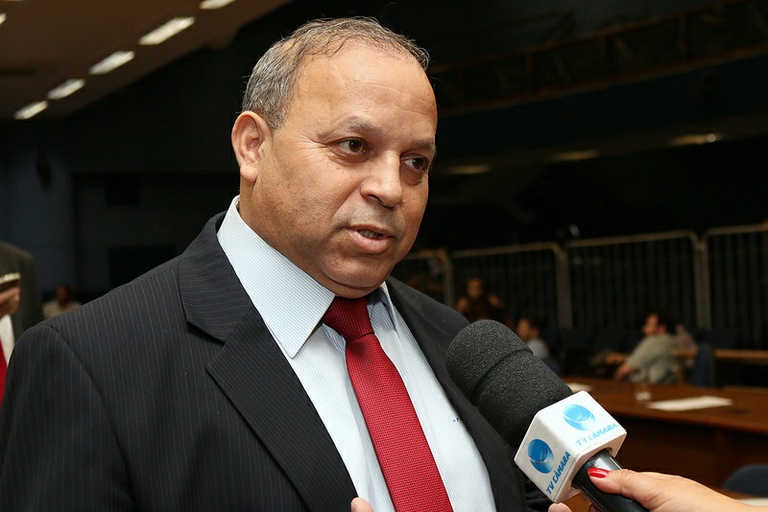 Ailton da Farmácia questiona novo atendimento telefônico do PAI-Serviço