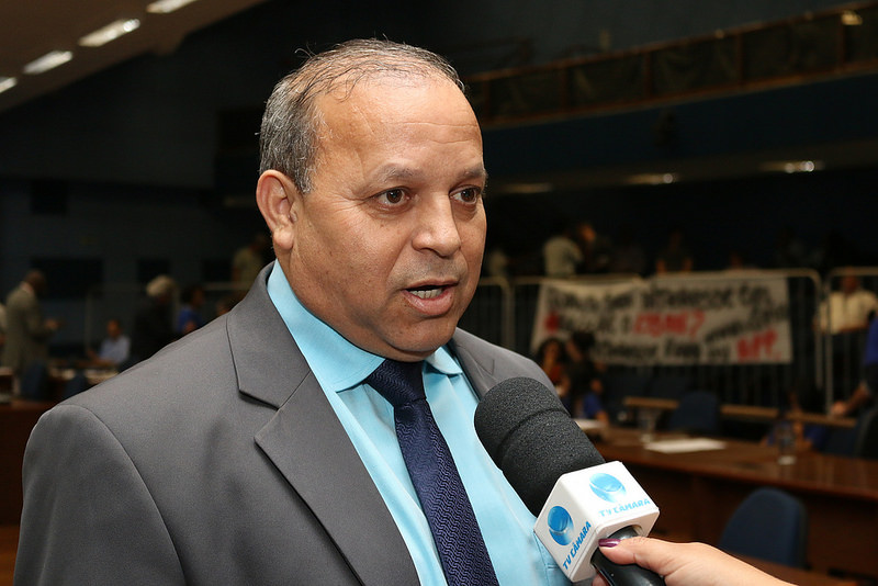 Câmara apela ao Ministério de Saúde contra a possível retirada de insulina das Farmácias Populares