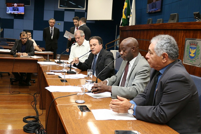 Câmara terá audiência pública às 14h30 de segunda (18) para debater PL que regulamenta transporte executivo em Campinas; cidadãos poderão participar também pela Internet