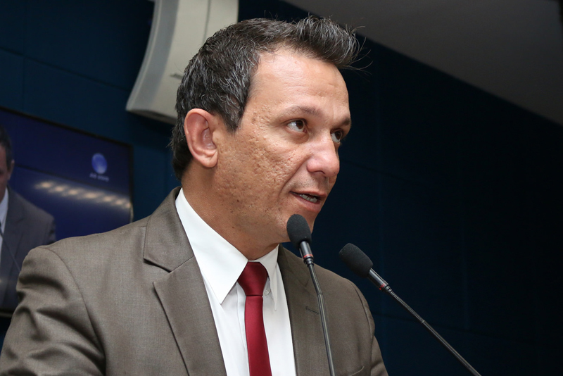 Vereador Tico Costa (PP) renuncia ao mandato, situação inédita nos quase 220 anos de história da Câmara; suplente Cidão Santos (PROS) deverá assumir