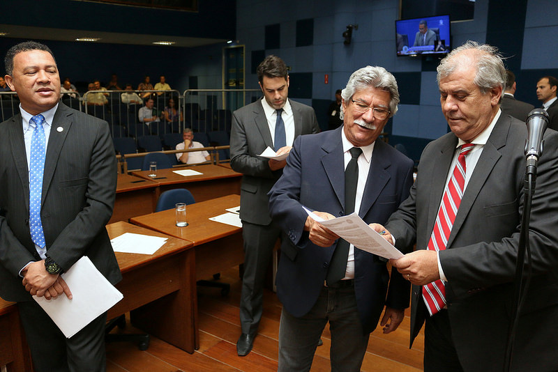 Vereadores aprovam, em votação final, PL que cria campanha de conscientização contra o vandalismo na rede municipal de ensino
