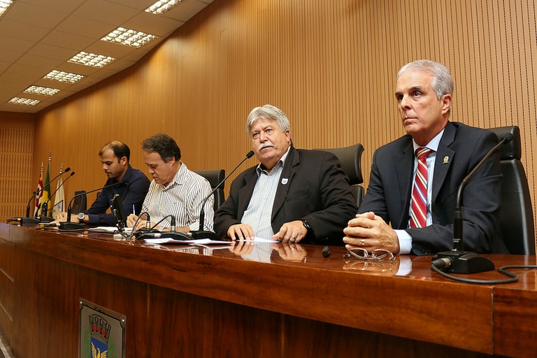 Secretário afirma que com conclusão do BRT custo da passagem do transporte público vai diminuir