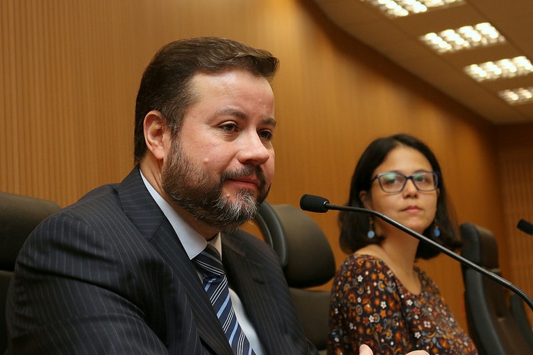 Em reunião na Câmara, juiz anuncia que Vara Especializada em Violência Doméstica e Familiar começa a funcionar em maio: cidade é a segunda com mais registros de violência contra a mulher no Estado