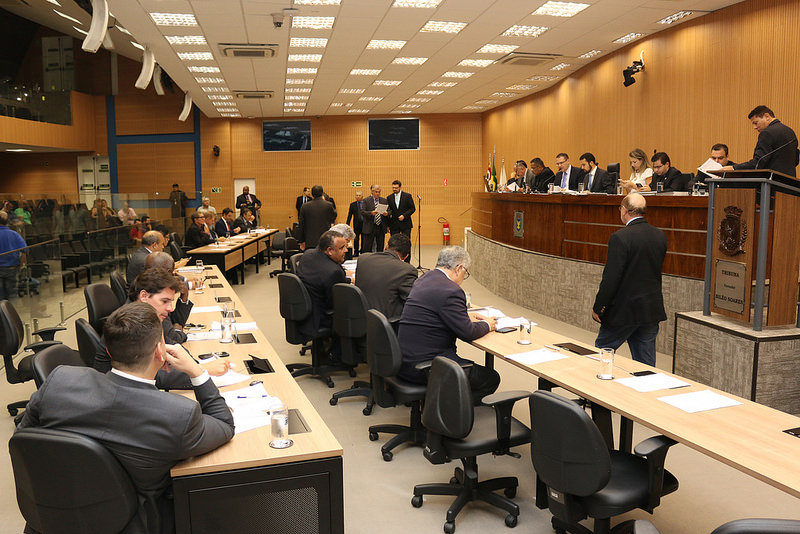 Vereadores analisam na segunda-feira (09) PL que proíbe estabelecimentos comerciais a limitar valor mínimo nas compras com cheque, cartão de crédito e débito