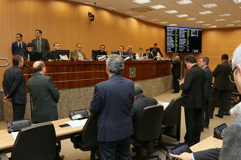Câmara aprova moção de apoio que proíbe cobranças adicionais em viagens para quem utiliza cadeiras de rodas