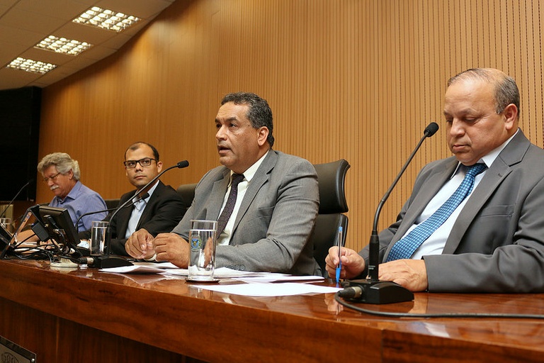 Comissão Permanente da Saúde discute problemas da rede pública         