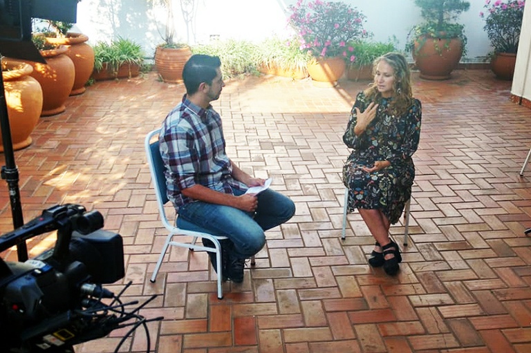 E se Deus fosse um de nós? Joan Osborne, cantora de One of Us, é a entrevistada do Conexão Cultural, na estréia da nova temporada nesta sexta (31), na TV Câmara