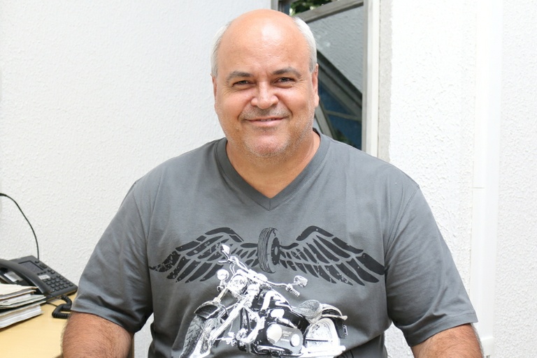 Na segunda-feira  (5), suplente professor Angelo Diniz, o Chinês, assume cadeira de Marcelo Silva para votar proposta de Comissão Processante