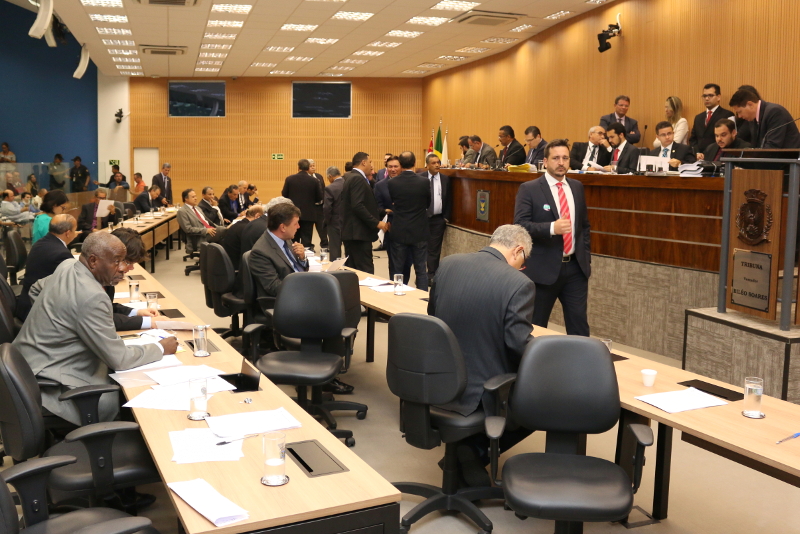 Na quarta-feira de cinzas (14) vereadores analisam sete projetos; entre eles o que altera regras de isenção do IPTU para parcelamento do solo