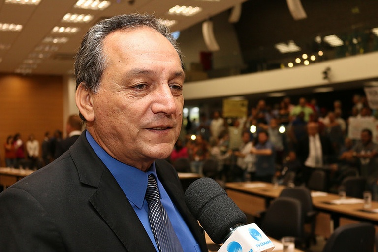 Rossini quer saber sobre a situação financeira do Camprev e da Prefeitura