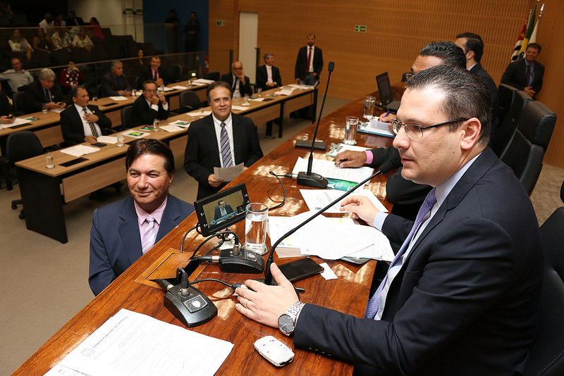 Vereadores aprovam Parlamento Jovem, que já abre inscrições para escolas nesta terça (27); projeto que proíbe reuso de cera depilatória é aprovado em 2ª votação: confira a votação da noite