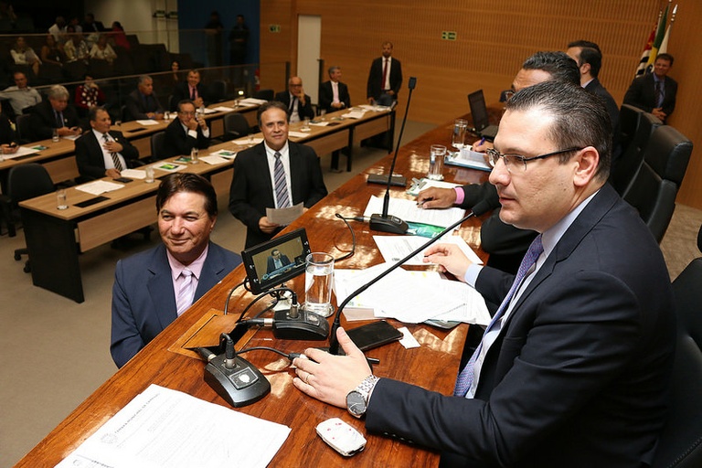 Vereadores aprovam Parlamento Jovem, que já abre inscrições para escolas nesta terça (27); projeto que proíbe reuso de cera depilatória é aprovado em 2ª votação: confira a votação da noite