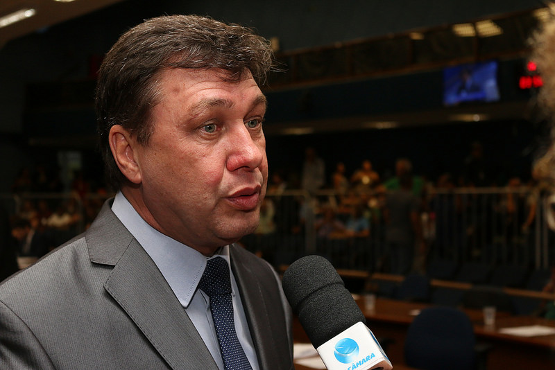 Cirilo protocola projeto que garante transparência nas dívidas públicas