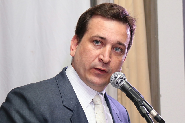 Tenente Santini cobra prefeitura na Justiça por informações sobre a destinação do dinheiro de multas da Emdec