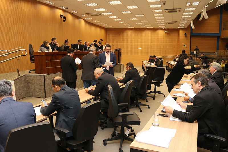 Vereadores analisam na sessão desta quarta-feira (06/06) projetos que autorizam venda de áreas inutilizadas para proprietários vizinhos a esses locais
