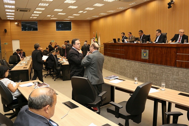 Câmara aprova, em votação final, isenção do ISSQN para construções de igrejas em mutirão e Refis da Setec