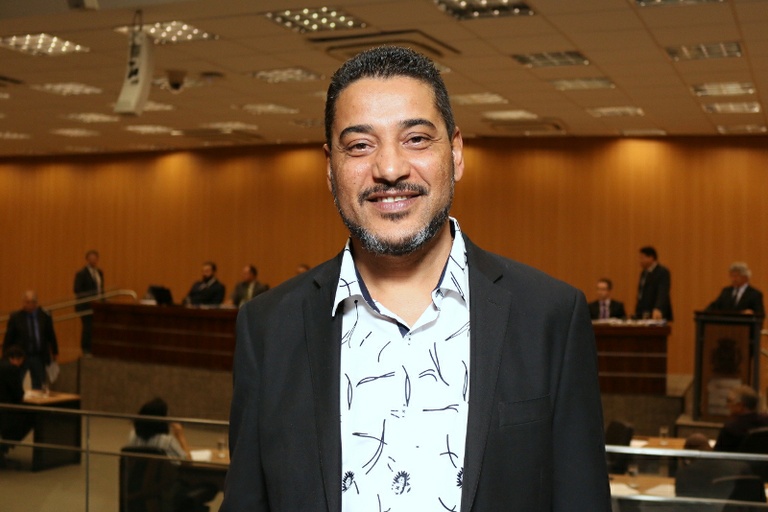 Carlinhos Camelô será empossado como vereador na reunião ordinária desta quarta (9)