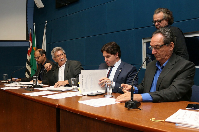 Comissão Permanente de Política Urbana aprova proibição de uso de agrotóxico para capinação