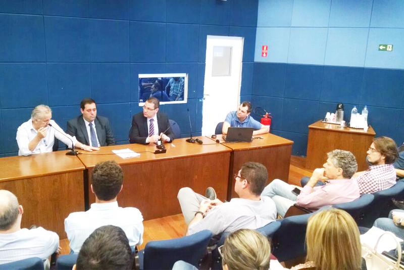 Vereadores e prefeitura debatem aspectos iniciais da Lei de Uso e Ocupação de Solo, que deverá ser votada no próximo semestre; Câmara pretende promover debates com a população