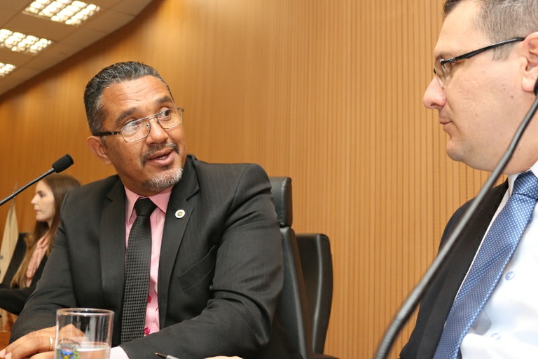 Após iniciativa do vereador Pastor Elias, Executivo apresenta PLC que isenta o ISSQN das construções religiosas realizadas pelo sistema de mutirão
