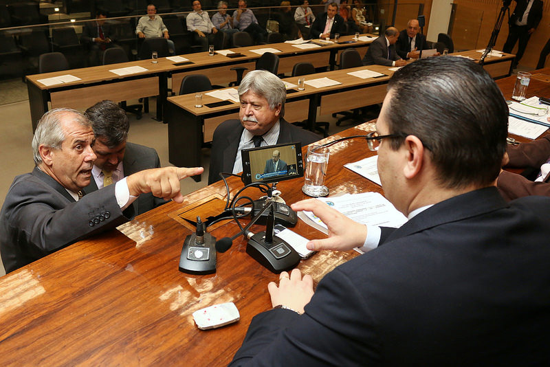 Câmara analisa nesta quarta-feira (21) PL que autoriza Executivo a criar medidas para que empresas vencedoras de licitações públicas contratem moradores de rua
