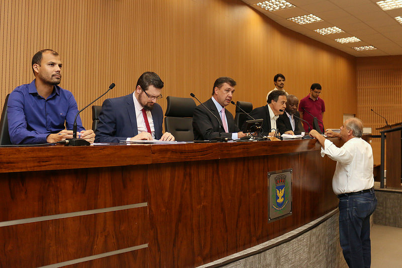Constileg se reúne nesta quarta-feira (14) para analisar legalidade de 13 projetos que tramitam na Casa
