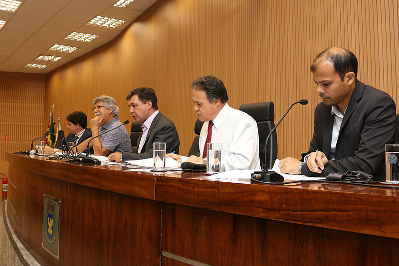 Constileg se reúne nesta quarta-feira (28) para analisar legalidade de 22 projetos que tramitam na Casa
