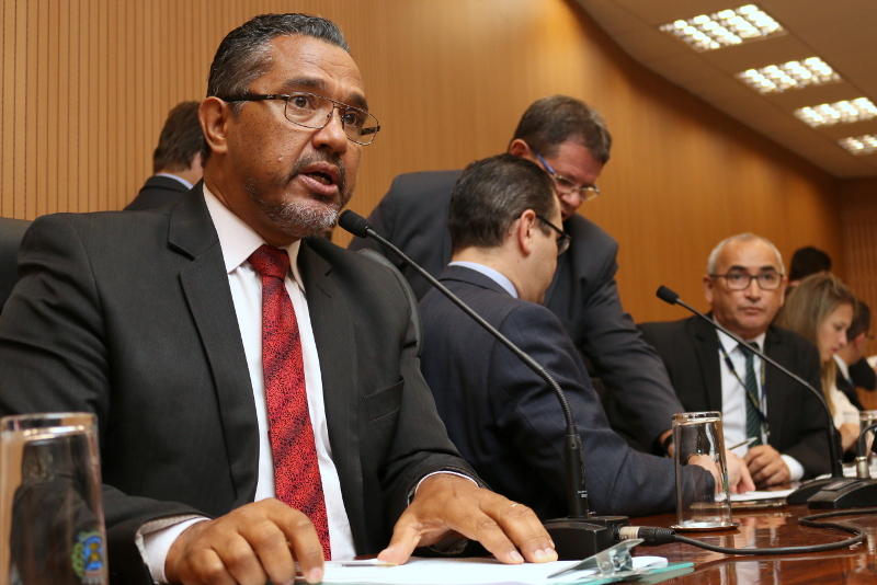 Pastor Elias Azevedo apresenta moção de apoio a Polícia Federal na investigação do roubo em Viracopos