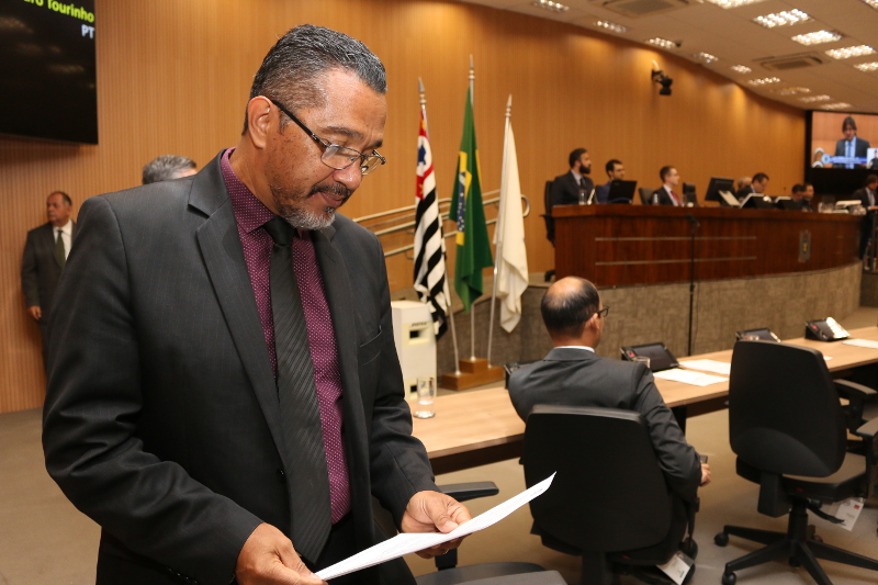 Câmara aprova moção de apoio à iniciativa do Ministério da Saúde em combater as Fake News