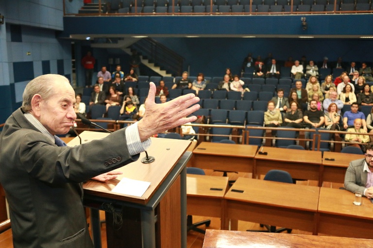 Câmara em luto: Campinas perde Romeu Santini, vereador por seis vezes e presidente do Legislativo por sete; velório ocorrerá no Plenário da Casa