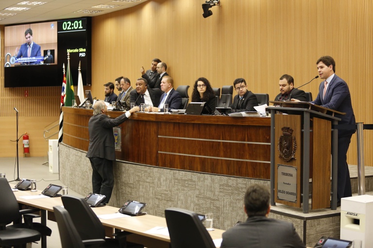 Plenário analisa na sessão desta quarta-feira (07/11) projeto que garante mais transparência nas locações de imóveis pela administração pública