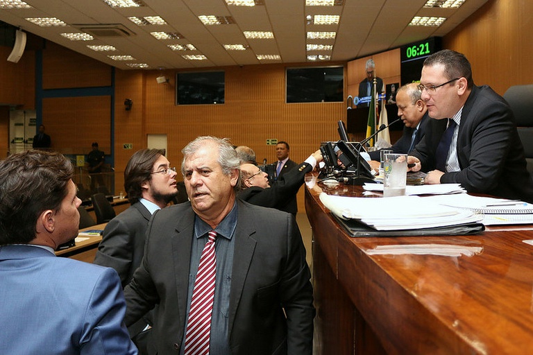 Vereadores aprovam convênio para que profissionais de educação física atuem nas academias ao ar livre da cidade