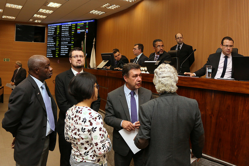 Câmara irá criar nova CEE sobre a implementação do ensino da história e cultura africana, afro-brasileira e indígena nas escolas; confira a votação da reunião desta quarta