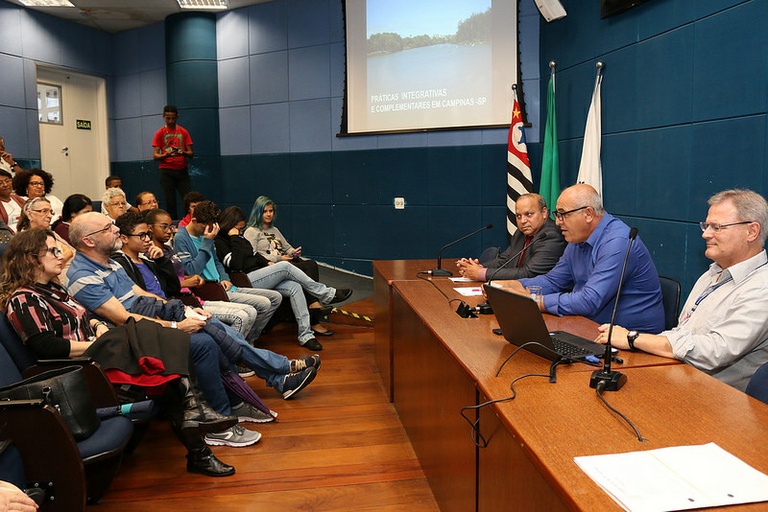Comissão dos Idosos debate programa que previne doenças com terapias não-convencionais - como meditação e tai chi chuan; Botica da Família deve retornar