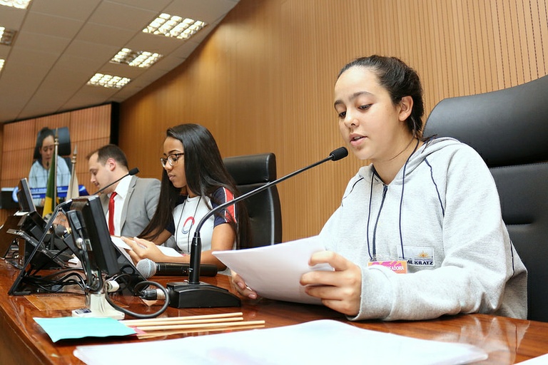 Parlamento Jovem realiza nesta quinta-feira (01/11) sua última reunião plenária