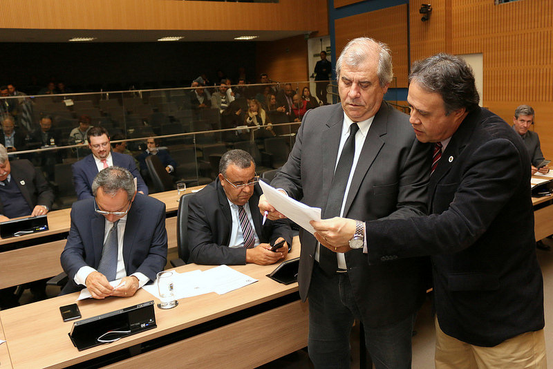 Plenário vota nesta quarta-feira (03/10) projetos que revogam honrarias que não foram entregues há mais de dois anos
