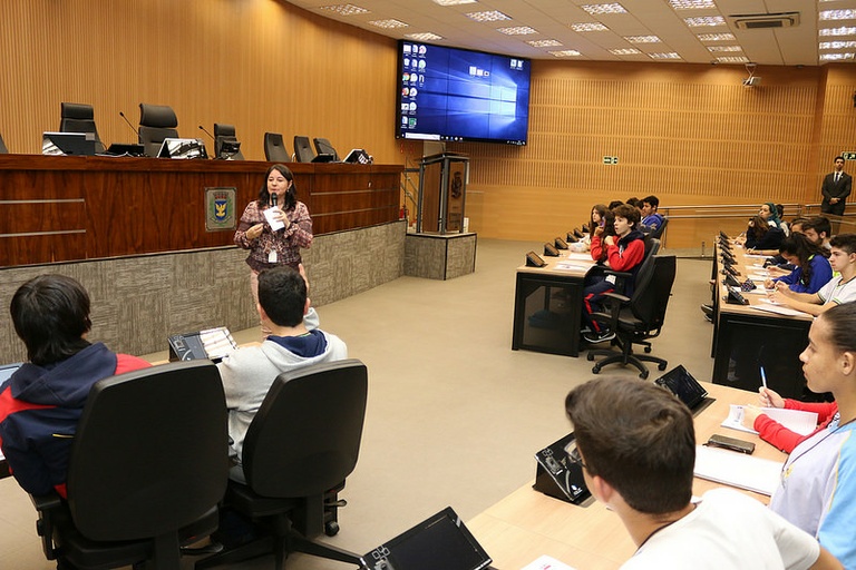 2ª Edição do Parlamento Jovem inicia fase de preparação dos alunos