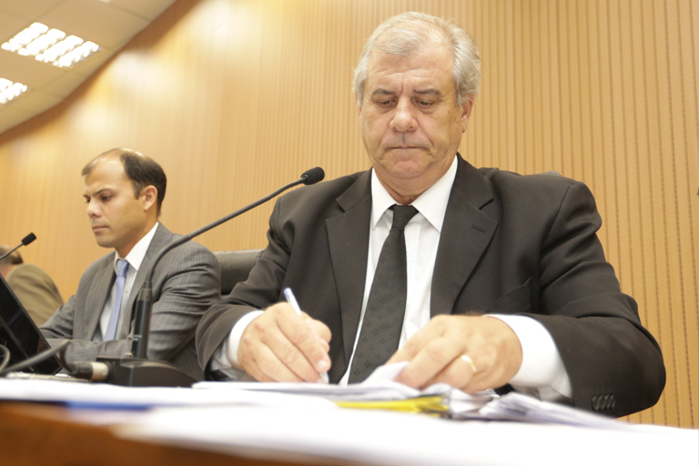 Bernardelli protocola projeto de lei que possibilita que interessados paguem dívidas coma Prefeitura de maneira solidária