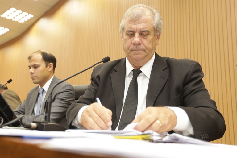 Bernardelli protocola projeto de lei que possibilita que interessados paguem dívidas coma Prefeitura de maneira solidária