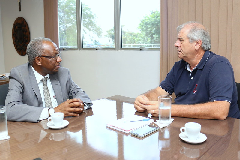 Bernardelli recebe a visita do presidente da Comissão da Verdade sobre a Escravidão Negra do Brasil