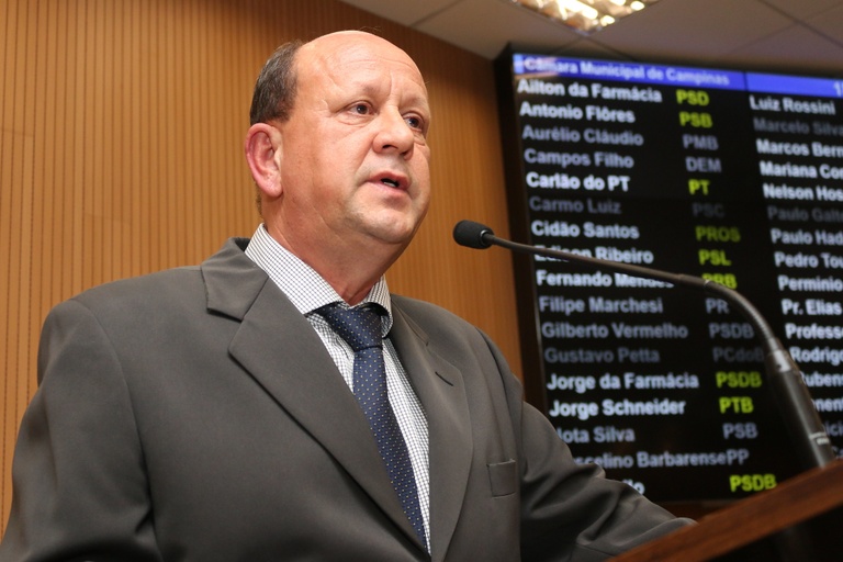 Juscelino da Barbarense protocola projeto que pede a cassação de alvará de lojas que venderem produtos oriundos de furto ou contrabando