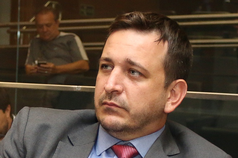 Tenente Santini ajuiza ação para anular resolução municipal que condiciona liberação de veículo apreendido a pagamento do IPVA