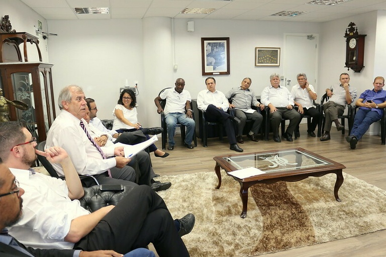 Vereadores formam grupos de trabalho para estudar alterações no regimento: colégio de líderes, tempo de minoria, emendas impositivas e alteração de horário das sessões