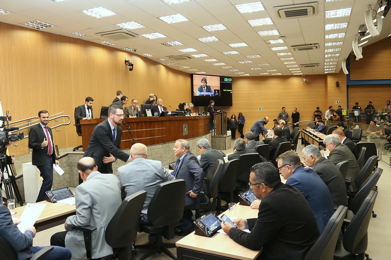 Câmara rejeita pedido de Comissão Processante proposto por Hossri; confira a íntegra da votação desta noite