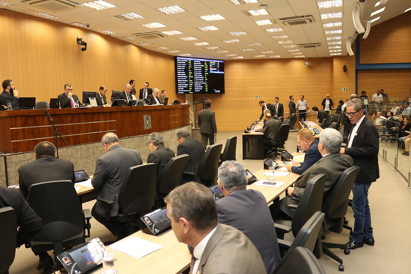 Câmara vota em análise final, nesta segunda (2), projeto que viabiliza a contratação emergencial de 600 profissionais, que deverão ser incorporados à Rede Mário Gatti